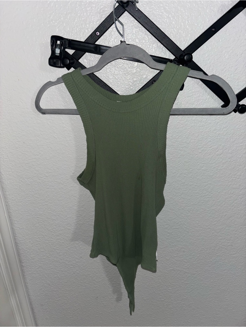 Calvin Klein Jeans Olive Ribbed Bodysuit Women’s Size XL Sleeveless Tank Stretch - Picture 2 of 4
